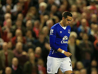 Everton's Funes Mori apolo...